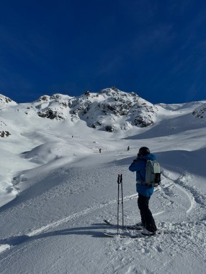 The Two Thumbs delivered today. We hunted out sheltered pockets of snow that had escaped the W–SW winds and were rewarded with plenty of creamy turns, sunshine and spectacular mountain scenery. Days like these, shared with a great crew, are what keep us coming back. 🏔️⛷️
#TwoThumbRange #SkiTouring #BackcountrySkiing #LakeTekapo #FirstTracks - The Two Thumbs delivered today. 1