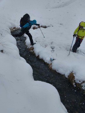 When Plan A is blown away… get creative. ❄️
A massive westerly system put our plans for glacier ski touring firmly out of the question, so we headed east in search of shelter and snow.
Middle Gorge Hut and the Mistake Valley proved to be a great alternative — just far enough east to escape the worst of the weather, with some surprisingly good turns to be found. A cosy hut day, followed by a snowy walk out (definitely better than walking in the rain!) with creek crossings providing an entertaining challenge.
By the end of the week, we were exploring the slopes of the Awakino ski area — making the most of the conditions and proving once again that Kiwi ski touring trips are as much about adapting to the weather as they are about the original plan.
Sometimes it’s surprising how good a Plan B can be. 🎿🏔️
📸 A. Reiser
#SkiTouring #BackcountrySkiing #TekapoAdventures #NZweather #SouthernAlps - When Plan A is blown away… get creative. 8