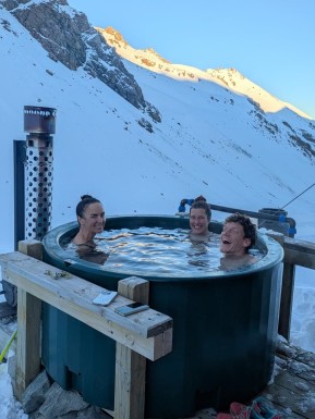 Another successful snowshoe mountaineering mission up to O’Leary’s Hut in the Cass Valley ✅❄️
A solid few days of travel, skills, and stunning views – with everything from mountain skills to route planning and avalanche safety.
And yes… the hot tub was on 🔥 Nothing like a soak under the stars after a big day in the hills. Thanks to the team for the good vibes and strong legs!
📸 @owen.climb.ride.fly
#CassValley #Snowshoeing #WinterMountaineering #OLearysHut #AlpineRecreation #BackcountryHutLife #HotTubWithAView #NZMountains #SouthernAlps #NZMGA #GuidesLife
@nzmga @nz_mackenzie @explorecassvalley - Another successful snowshoe mountaineering mission up to O’Leary’s Hut in the Cass Valley ✅❄️ A solid few days of travel, skills, and stunning views – with everything from mountain skills to route planning and avalanche safety. 4