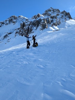 Another successful snowshoe mountaineering mission up to O’Leary’s Hut in the Cass Valley ✅❄️
A solid few days of travel, skills, and stunning views – with everything from mountain skills to route planning and avalanche safety.
And yes… the hot tub was on 🔥 Nothing like a soak under the stars after a big day in the hills. Thanks to the team for the good vibes and strong legs!
📸 @owen.climb.ride.fly
#CassValley #Snowshoeing #WinterMountaineering #OLearysHut #AlpineRecreation #BackcountryHutLife #HotTubWithAView #NZMountains #SouthernAlps #NZMGA #GuidesLife
@nzmga @nz_mackenzie @explorecassvalley - Another successful snowshoe mountaineering mission up to O’Leary’s Hut in the Cass Valley ✅❄️ A solid few days of travel, skills, and stunning views – with everything from mountain skills to route planning and avalanche safety. 9