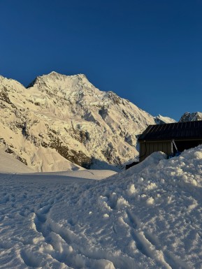 A brilliant few days on our Mountaineering Course at Caroline Hut. ❄️🏔️
We scored a great run of weather and made the most of every minute. Lots of time on crampons, building confidence with essential alpine movement skills, and packing in plenty of practical learning along the way — avalanche awareness and rescue skills, knots, belaying, abseiling and glacier travel.
And there was plenty of terrain to put it all into practice: a day trip up Kaitiaki Peak, across Ball Pass and a loop over the Ball Glacier.
A busy few days, a lot learnt, and some pretty spectacular alpine terrain along the way.
🔗 https://alpinerecreation.com/new-zealand-alpine-instruction-courses/mountaineering-and-climbing-instruction-courses/introductory-mountaineering-course
📷 @elke_mountain_guide
#WinterMountaineering #MountaineeringCourse #CarolineHut #BallPass #AlpineClimbing - A brilliant few days on our Mountaineering Course at Caroline Hut. 9