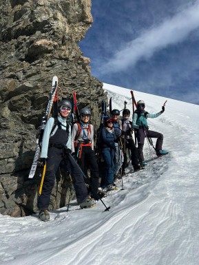 A stellar three days at O’Leary’s Hut, harvesting perfect spring corn. ☀️⛷️
Long days, smooth turns and classic Cass Valley scenery — spring skiing at its best.
📷 @discosuperfly__
#SkiTouring #SpringSkiing #CassValleySkiTouring #BackcountrySkiing #SkiTekapo - A stellar three days at O’Leary’s Hut, harvesting perfect spring corn. 2