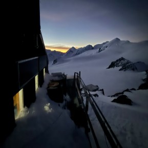 Awesome week in the mountains on our Ski Mountaineering Course.
Long days, big objectives and plenty of learning along the way. Got lucky with the weather and made the most of every opportunity — building skills, putting techniques into practice and getting some great turns along the way.
A full-on week, but a good one. ❄️⛷️🏔️
📷 A. Reiser, M. Stalker
🔗 https://alpinerecreation.com/new-zealand-alpine-instruction-courses/new-zealand-backcountry-ski-and-splitboard-courses/ski-mountaineering-course
#SkiMountaineeringCourse #BackcountrySkiing #GlacierSkiing #TasmanGlacier #KelmanHut - Awesome week in the mountains on our Ski Mountaineering Course. 5