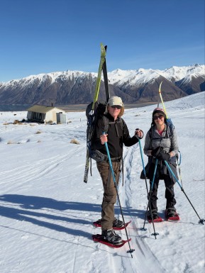 Cross-country Ski Touring from the hut door. 🎿
Cruising up Camp Stream, across Mt Gerald and along Snake Ridge, with endless views across Lake Tekapo and the Southern Alps. Plenty of time to slow down, look around and soak it all in.
Then back to the warmth and rustic comforts of Rex Simpson Hut.
Remote backcountry. Big skies. No crowds. A touch of comfort.
NZ backcountry at its best. 🏔️❄️
📸 @royonarope
#NordicSkiing #CrossCountrySkiing #LakeTekapo #TwoThumbRange #RexSimpsonHut - Cross-country Ski Touring from the hut door. 4