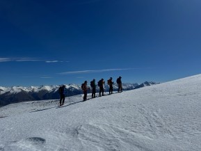 Spring ski touring in the Two Thumb Range ⛷️
📸 @elke_mountain_guide
#SkiTouring #BackcountrySkiing #TwoThumbRange #RexSimpsonHut #TekapoAdventures - Spring ski touring in the Two Thumb Range ⛷️<br>
<br>
📸 @elke_mountain_guide <br>
<br>
#SkiTouring #BackcountrySkiing #TwoThumbRange #RexSimpsonHut #TekapoAdventures 1