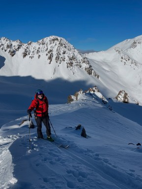 Five days. Endless powder turns. It’s been a busy week.✨⛷️
Erewhon Hut delivered the goods — from mellow laps to big lines, we scored it all. The snow was light, the weather was on point, and the stoke levels were sky high. 🏔️❄️
Nothing but happy faces, tired legs, and memories to last until the next mission. This is what ski touring dreams are made of! 💙
#ErewhonHut #SkiTouringNZ #PowderDays #FirstTracks #EarnYourTurns #SkiUphill #SouthernAlps #SkiAdventure #BackcountryBliss #SkiTouring #SplitBoarding #BackcountrySkiing #AlpineRecreation #NZMGA #WeAreIFMGA #GuidesLife
@erewhon_hut @nzmga - Five days. 8