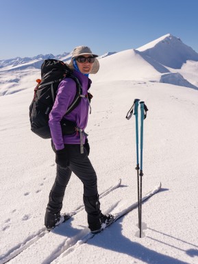 Looking back at August…
Fun adventures touring on Nordic skis out of Rex Simpson Hut in the Two Thumb Range 🎿✨
From gliding across snowy basins to climbing towards Stag Saddle, the days were full of exploring and chasing big Mackenzie views.
Evenings at the hut brought plenty of laughs and stories. Guide Simon even whipped up some backcountry Eggs Benedict — now that’s a brunch to fuel adventures 🥚🍳👌
📸 A. McIntosh
#NordicSkiing #CrossCountrySkiing #TwoThumbRange #RexSimpsonHut #StagSaddle #LakeTekapo #BigSkyCountry #TekapoAdventures #MackenzieNZ #WinterAdventures #SkiTouringNZ #AlpineRecreation - Looking back at August… Fun adventures touring on Nordic skis out of Rex Simpson Hut in the Two Thumb Range 🎿✨ From gliding across snowy basins to climbing towards Stag Saddle, the days were full of exploring and chasing big Mackenzie views. 1