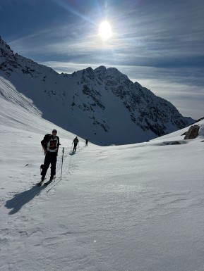 Cass Valley magic ✨⛷️
What a week up at Lady Emily Hut. The snow gods delivered and Cass really turned it on. Big smiles, tired legs, and plenty of powder turns to keep us buzzing until the next trip back into this special valley. 🏔️❄️
📸 @vindy_hlt
#CassValley #CassValleySkiTouring #SkiTouringNZ #PowderDays #SouthernAlps #BackcountrySkiing #RealBackcountry #SkiTouring #SouthernAlps #TekapoAdventures #LadyEmilyHut #SkiAdventure #AlpineRecreation #NZMGA #GuidesLife - Cass Valley magic ✨⛷️ What a week up at Lady Emily Hut. 5