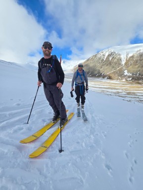 Spring has come to the Two Thumbs. ☀️❄️
Rex Simpson Hut and the Two Thumb Range provided a great classroom for a backcountry ski course last week — spring skiing, big views and changing spring conditions to learn from.
A great few days building skills, exploring the terrain and making the most of the season in the mountains. 🎿🏔️
🔗 https://alpinerecreation.com/new-zealand-alpine-instruction-courses/new-zealand-backcountry-ski-and-splitboard-courses/backcountry-ski-course
📸 @wild_for_flowers
#SkiTouring #BackcountrySkiing #RexSimpsonHut #SkiTekapo #TwoThumbRange - Spring has come to the Two Thumbs. 2