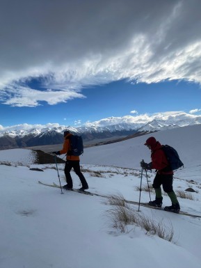 It’s always nice to get reviews from our guests, so we thought we’d share this one ☺️
“Having done Nordic skiing/trekking elsewhere in the world, we weren’t sure what to expect in New Zealand. And, having lived in New Zealand for many years, we weren’t sure what the Two Thumbs Range would be like. We were pleasantly surprised by the unique offerings and exceptional delivery of our adventure, a 4-day trip in the Two Thumbs Range in late August.
Axel made flexible arrangements for our party of 4 and provided us with excellent gear and guides. Simon and Shea were a great match for our group, allowing us to go in different directions with different gear while meeting up for lunches together. The food was superb and well presented. Laughter and good cheer rang from the hut each evening.
Overall, a fantastic experience! Great folks and great memories!”
— D. Kolb
📸 S. Ball
#NordicSkiing #SkiTouring #RexSimpsonHut #TwoThumbRange #TekapoAdventures - It’s always nice to get reviews from our guests, so we thought we’d share this one ☺️ “Having done Nordic skiing/trekking elsewhere in the world, we weren’t sure what to expect in New Zealand. 6