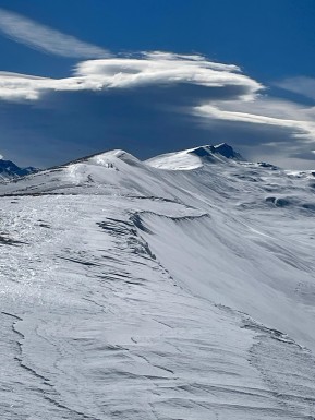 It’s always nice to get reviews from our guests, so we thought we’d share this one ☺️
“Having done Nordic skiing/trekking elsewhere in the world, we weren’t sure what to expect in New Zealand. And, having lived in New Zealand for many years, we weren’t sure what the Two Thumbs Range would be like. We were pleasantly surprised by the unique offerings and exceptional delivery of our adventure, a 4-day trip in the Two Thumbs Range in late August.
Axel made flexible arrangements for our party of 4 and provided us with excellent gear and guides. Simon and Shea were a great match for our group, allowing us to go in different directions with different gear while meeting up for lunches together. The food was superb and well presented. Laughter and good cheer rang from the hut each evening.
Overall, a fantastic experience! Great folks and great memories!”
— D. Kolb
📸 S. Ball
#NordicSkiing #SkiTouring #RexSimpsonHut #TwoThumbRange #TekapoAdventures - It’s always nice to get reviews from our guests, so we thought we’d share this one ☺️ “Having done Nordic skiing/trekking elsewhere in the world, we weren’t sure what to expect in New Zealand. 2