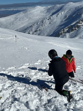 Last weekend’s MSC Avalanche Skills Course 1 combined classroom sessions at Edelweiss Lodge in Tekapo with practical field training at Mt Dobson — the perfect classroom for learning how to travel safely in avalanche terrain.
Over the course we covered:
• Understanding avalanche terrain
• Interpreting the NZ Avalanche Advisory and weather forecasts
• Route selection and safe travel techniques
• Snowpack and stability observations
• Human factors and decision-making
• Avalanche transceiver, probe and shovel skills
• Companion rescue scenarios and emergency response
Whether you’re ski touring, splitboarding, mountaineering or snowshoeing, an avalanche course gives you the knowledge and confidence to recognise hazards, make better decisions and look after your partners in the backcountry.
Good judgement and preparation make all the difference. ⛷️🏔️
#AvalancheSkillsTraining #AvalancheAwareness #AvySavvy #AvalancheRescue #MountainSafety - Last weekend’s MSC Avalanche Skills Course 1 combined classroom sessions at Edelweiss Lodge in Tekapo with practical field training at Mt Dobson — the perfect classroom for learning how to travel safely in avalanche terrain. 2