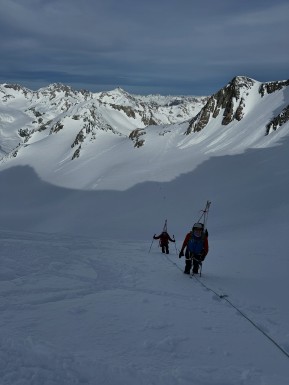 A pretty special week ski touring on the glaciers. ❄️⛷️
We scored a good run of weather and made the most of it — from the Murchison Headwall and Mannering Glacier to the Darwin Bowls and the shoulder of Hochstetter Dome, where we stopped for a snack with views all the way out towards the West Coast and Tasman Sea.
We skied through the incredible ice formations of Canyonlands, toured up the Bonney Glacier to Turnbull Saddle for lunch with the Minarets spread out in front of us, and found sheltered corners amongst the ice to escape the wind.
There was good skiing to be found too — picking our way through pockets of powder and making the most of some beautifully creamy spring corn.
A happy hut day in the middle gave us a chance to rest the legs, brush up on crevasse rescue skills and team up with fellow IFMGA guide Petrouchka and her group.
All up, a fantastic week in an extraordinary place. Big mountains, glaciers, great company and plenty of turns. 🏔️
🔗 https://alpinerecreation.com/new-zealand-backcountry-skiing-and-split-boarding/new-zealands-best-glacier-touring-and-ski-mountaineering/ski-mount-cook-and-westland-glaciers
📷 @elke_mountain_guide
#SkiMountaineering #GlacierSkiing #SkiTouring #BackcountrySkiing #AorakiMountCookNatinalPark - A pretty special week ski touring on the glaciers. 16