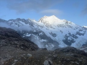 Pics from our last Ball Pass trip for 2024. Happy New Year everyone - wishing you all many happy adventures in 2025! 🥾🧗🏽♀️⛷️🏂🏔️
📸 @reiseraxel
#ballpass #aoraki #aorakimountcook #aorakimountcooknationalpark #mountainadventures #mountaineering #mountainhiking #alpinehiking #mountainguide #alpineguide #hikingguide #nzmga #crampons #iceaxe #glacierhike - New Zealand Glacier Hikes & Treks - #182