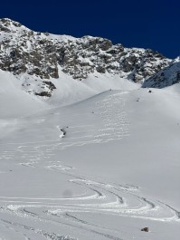 Cass Valley magic ✨⛷️ 
What a week up at Lady Emily Hut. The snow gods delivered and Cass really turned it on. Big smiles, tired legs, and plenty of powder turns to keep us buzzing until the next trip back into this special valley. 🏔️❄️
📸 @vindy_hlt 
#CassValley #CassValleySkiTouring #SkiTouringNZ #PowderDays #SouthernAlps #BackcountrySkiing #RealBackcountry #SkiTouring #SouthernAlps #TekapoAdventures #LadyEmilyHut #SkiAdventure #AlpineRecreation #NZMGA #GuidesLife  - Lady Emily Hut - #360