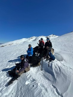 When the Main Divide was socked in with storm clouds, we made the classic move: go east! ☀️⛷️
While Mount Cook was getting hammered, Fox Peak delivered sunshine, soft snow and plenty of laughs on the slopes. Sometimes the best ski day is just about escaping the weather and finding where the sun shines. Oh and there were pockets of powder and good corn too 🤙
📸 @vindy_hlt
#FoxPeak #GoEast #SkiingNZ #NZWeather #Norwester #BackcountrySkiing #SkiTouring #NZMGA #AlpineRecreation #GuidesLife #ClubFieldsNZ - The Best Freeride, Ski Touring & Split-Boarding Adventures in New Zealand - #370