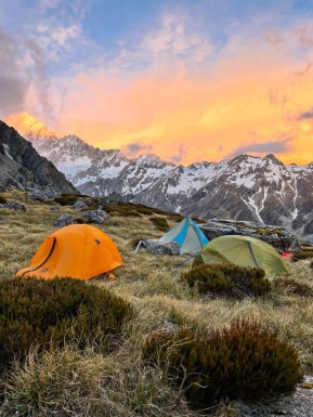 Perched high above the Hooker Valley near the Main Divide of the Southern Alps, watching the last light fire up Aoraki and fade toward Pukaki.
The wind never let up, but the stars didn’t disappoint — Southern Cross blazed over our tents, and the Milky Way was out in full force ⛺️✨
A wild, windy, unforgettable night out high in the mountains.
📸 @elke_mountain_guide @biaboucinhas
#Aoraki #MountCook #HookerValley #LakePukaki #SouthernCross #NZMountains #CoplandPass #FitzgeraldPass #RealBackcountry #SouthernAlps #Mountaineering #NightPhotography #DarkSky #Starlight #Sunset #Mountaineering #NZMGA #GuidesLife Aoraki Mt. Cook Adventures - Hooker Valley Day Hike - #394