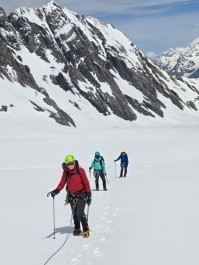 A magic few days exploring the Tasman Glacier on the Mount Cook Glaciers Trek ❄️🏔️
Huge icefalls, glacier travel, epic views of Aoraki — the perfect alpine escape. Can’t wait to get back up there!
📸 @alpine.dreams.guiding
Keen to join our next Glacier Trek? We still have a few spots on upcoming trips. Link in bio or see our website for details.
🔗 https://alpinerecreation.com/new-zealand-alpine-hikes-trekking-and-snowshoeing/new-zealand-glacier-hikes-and-treks/mount-cook-glaciers-trek
#TasmanGlacier #AorakiMountCook #AorakiAdventures #MountCookGlaciersTrek #AlpineRecreation #GlacierTrek #NZMustDo #HikingNZ #SouthernAlps #NZmountains #NZMGA #WeAreIFMGA #GuideLife New Zealand Alpine Treks & Hikes - Mount Cook Glaciers Trek - #401