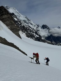 High up in Aoraki / Mount Cook National Park, the Ball Pass Summit Trek delivered everything we love about true alpine travel.
The first day began hiking into the cloud, trusting the process. Overnight the skies cleared, revealing Aoraki and the Caroline Face glowing in starlight ✨
What followed, was a classic alpine day — learning essential mountaineering skills, using crampons and ice axe, practising self-arrest, climbing Kaitiaki Peak, then crossing Ball Pass and returning via the Ball Glacier.
We finished with a stunning walk out along Ball Ridge, big views all the way to the valley floor.
A challenging, rewarding trek that blends alpine skills, high mountain scenery and real adventure.
📸 @elke_mountain_guide
Keen to join our next Ball Pass Summit Trek? Check out the details on our website:
🔗 https://alpinerecreation.com/new-zealand-alpine-hikes-trekking-and-snowshoeing/new-zealand-alpine-treks-and-hikes/ball-pass-summit-trek
#BallPass #AorakiMountCook #AlpineTrek #MountaineeringSkills #SouthernAlps - Alpine Recreation - #410