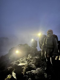 Alpine start for a crossing of Ball Pass… you don’t know what you’re missing when you sleep in!
🔗 https://alpinerecreation.com/new-zealand-alpine-hikes-trekking-and-snowshoeing/trans-alpine-crossings-and-traverses/ball-pass-crossing
#ballpass #alpinetrek #transalpine #mountainjourney #alpinecrossing - Alpine Recreation - #429