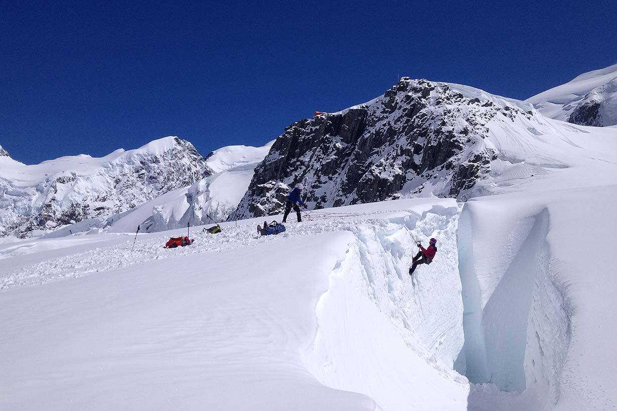 Specialized Alpine Climbing Course - crevasse rescue, Tasman Glacier