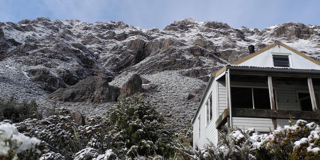 Mt. Somers Rock and Pinnacles Hut