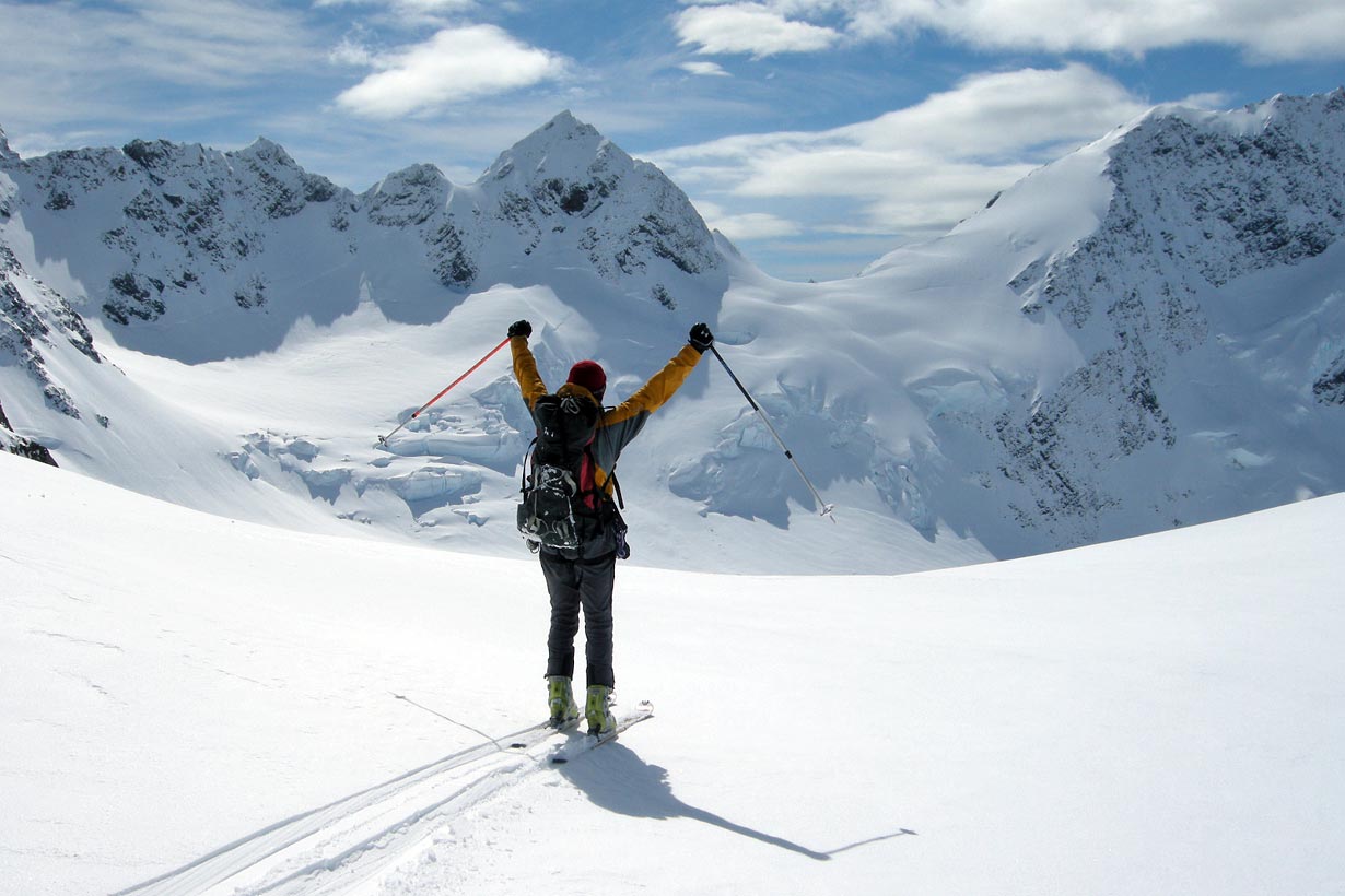 Murchison Glacier ski touring2