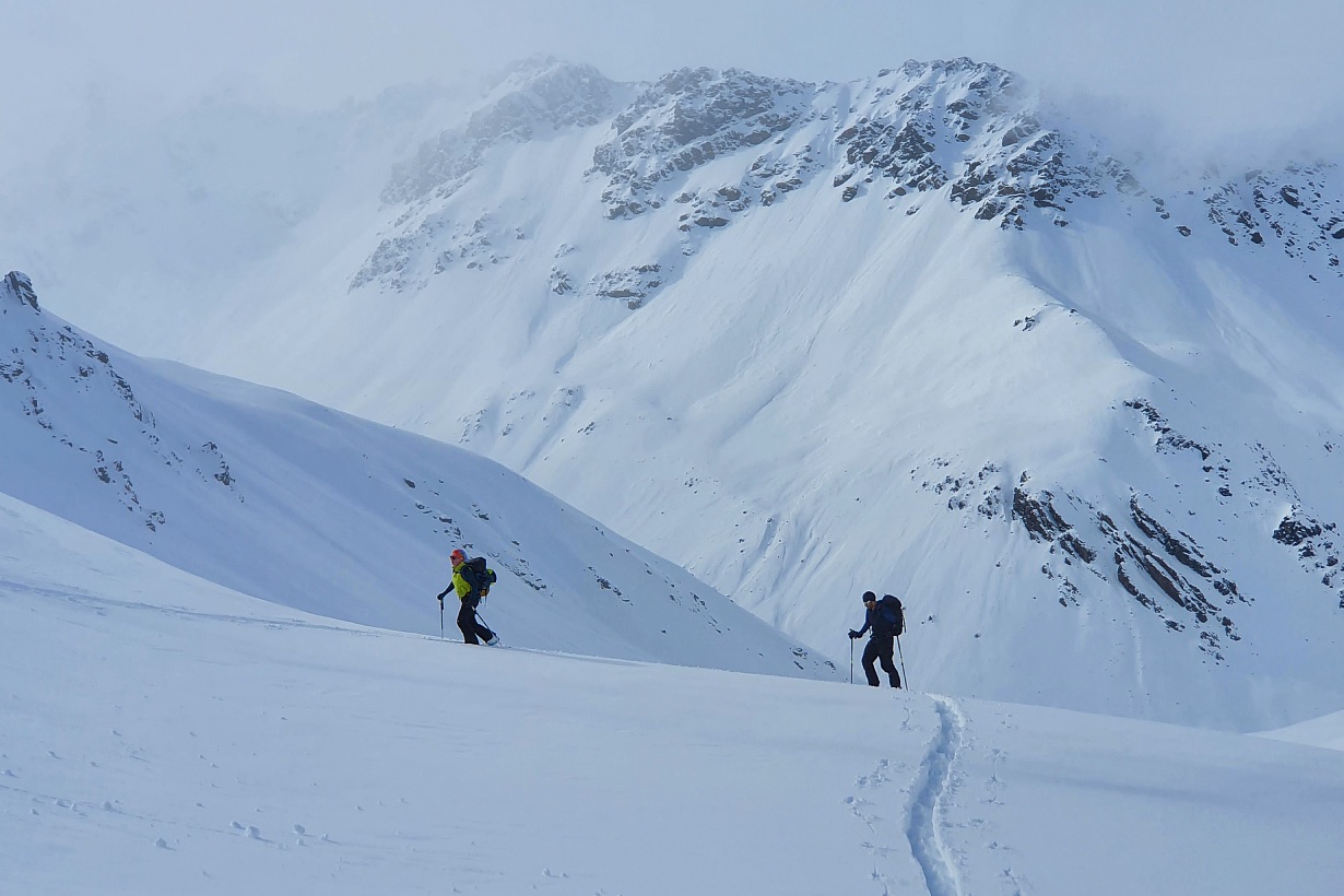 Backcountry skiing and splitboarding in the Gamack Range, Cass Valley, Lake Tekapo, Aoraki Mount Cook | Alpine Recreation