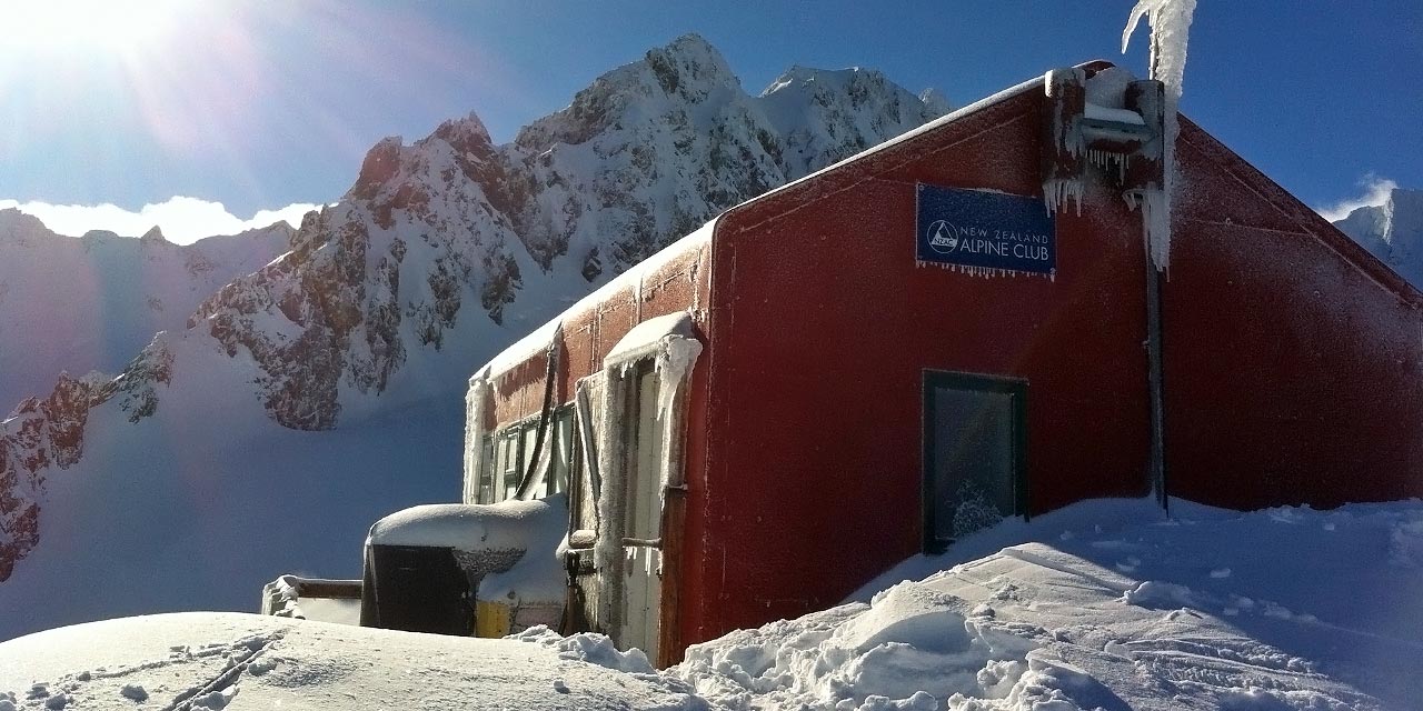 Pioneer Hut on the upper Fox Glacier